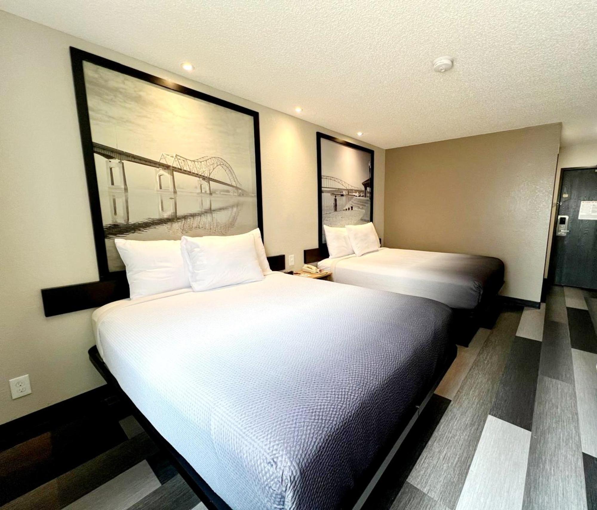 Hotel Super 8 By Wyndham Cedar Rapids Extérieur photo